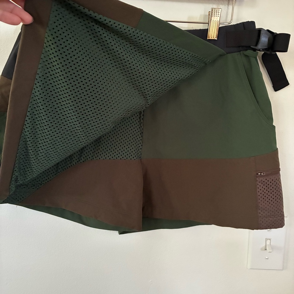 Outdoor Voices Rectrek 3" Skort Black/Hunter/Espresso - Picture 12 of 15